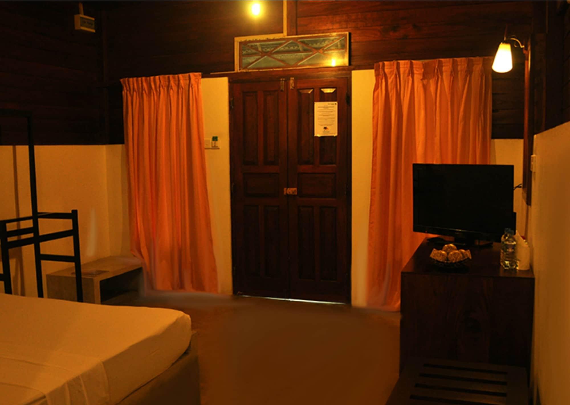 Lagoon Paradise Beach Resort Tangalle Dış mekan fotoğraf