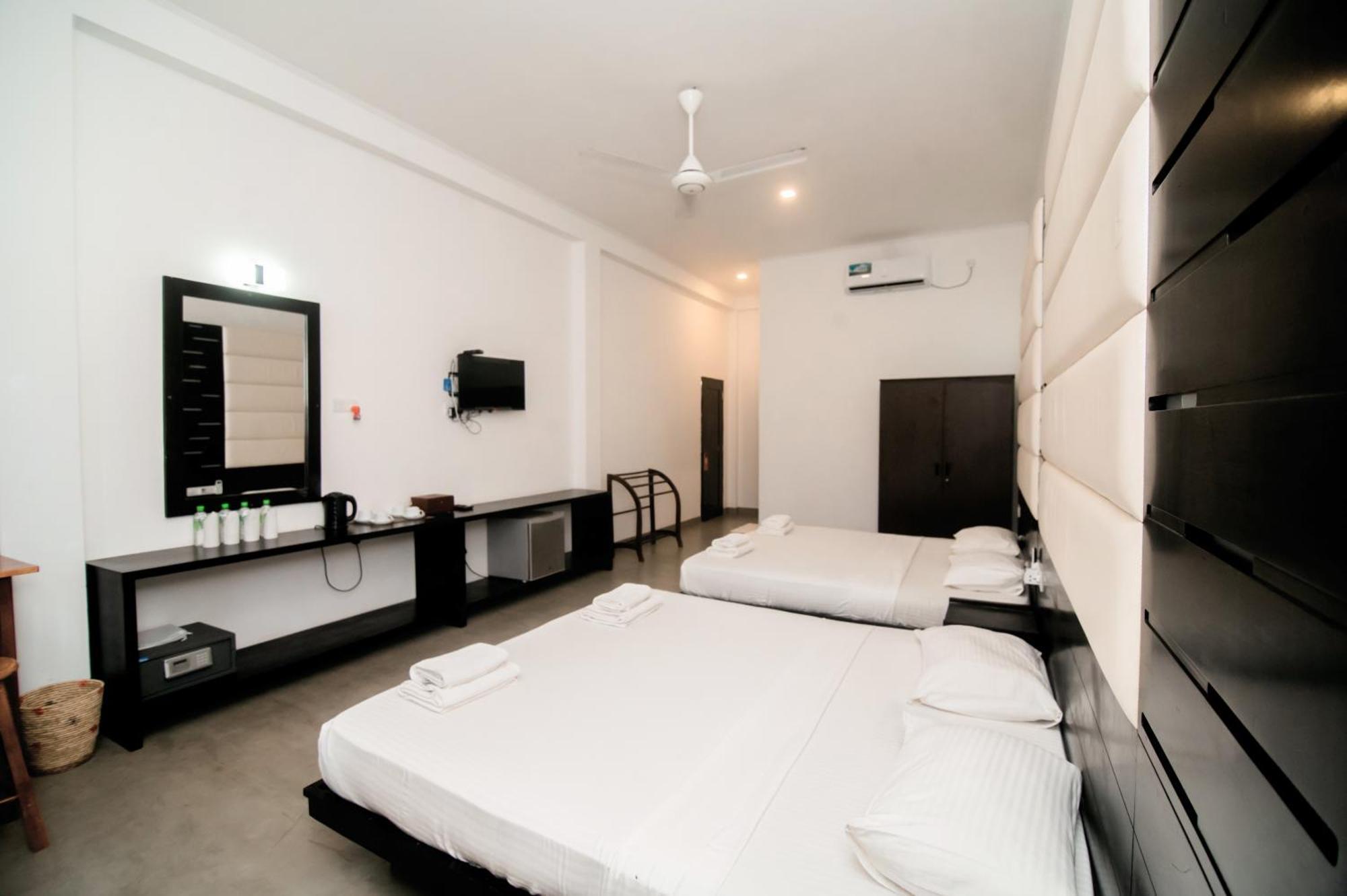 Lagoon Paradise Beach Resort Tangalle Dış mekan fotoğraf
