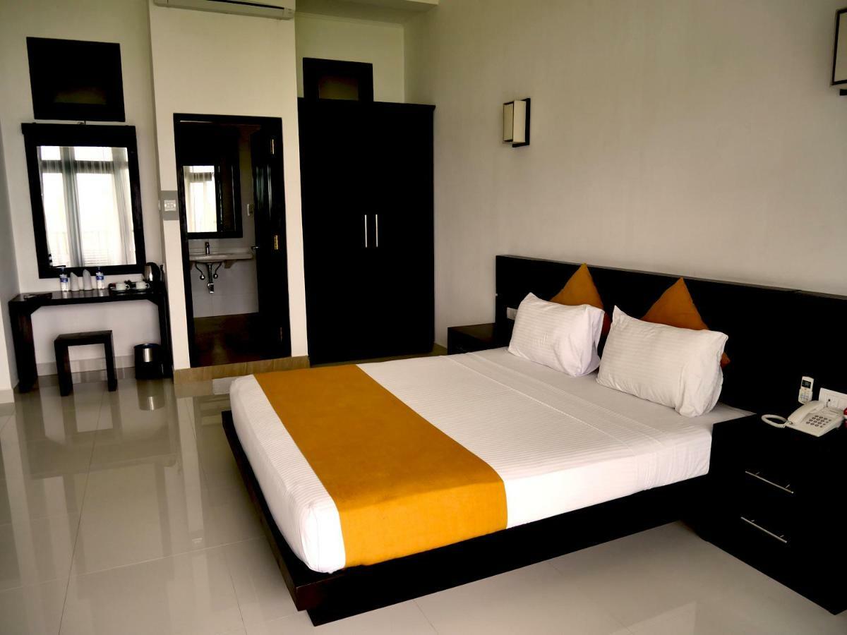 Lagoon Paradise Beach Resort Tangalle Dış mekan fotoğraf