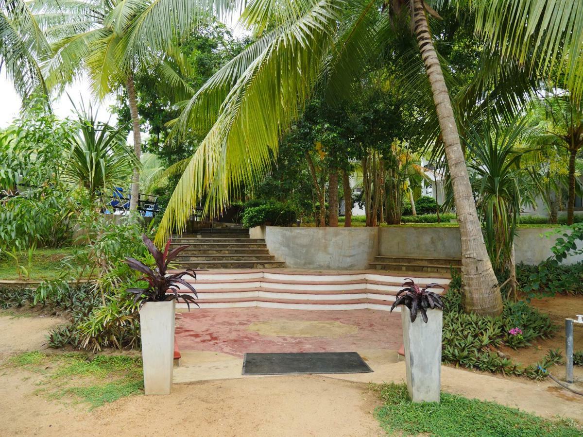 Lagoon Paradise Beach Resort Tangalle Dış mekan fotoğraf